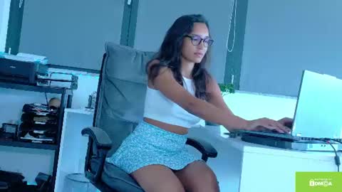 tia_j online show from 06-26-26, 03:27