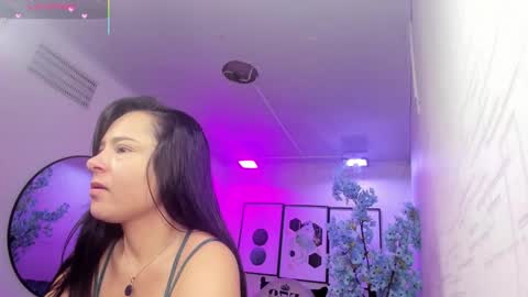 Tiara  online show from 01-15-26, 03:11