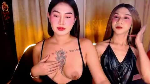 tiarrafoxs online show from 07-28-26, 09:59