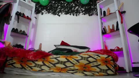 Tifanny Nails  online show from 04-05-26, 02:03