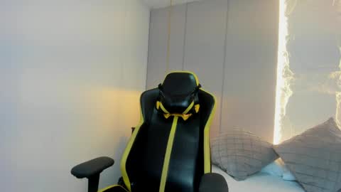 Snapshot of tiffanny_doll_ chatting on 04-07-26, 06:30 T I F F A N N Y online show from 04-07-26, 06:30