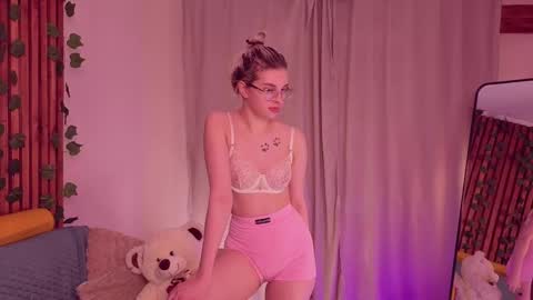 tiffanypeach online show from 05-05-26, 11:40