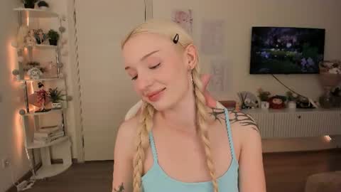 Snapshot of tiffy_fox chatting on 07-07-26, 03:20 Tiffany online show from 07-07-26, 03:20
