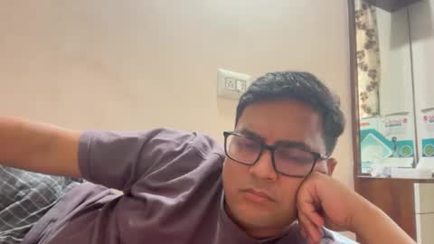 Snapshot of tigertinku chatting on 11-15-25, 11:07 tigertinku online show from 11-15-25, 11:07