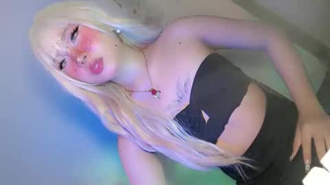 tight_elliana online show from 04-13-26, 10:04