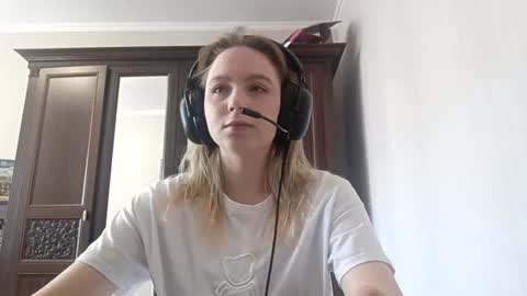 Alice online show from 06-09-26, 08:15