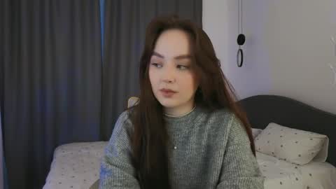 Mia online show from 04-06-26, 01:34