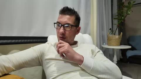 Fillipp Moris online show from 04-19-26, 08:00