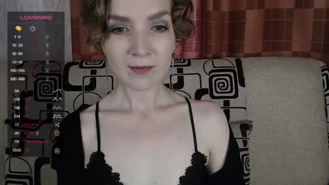 Snapshot of tinawincee chatting on 06-07-26, 05:00 Tina online show from 06-07-26, 05:00