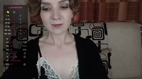 Snapshot of tinawincee chatting on 06-27-26, 05:56 Tina online show from 06-27-26, 05:56
