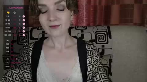 Snapshot of tinawincee chatting on 07-11-26, 04:59 Tina online show from 07-11-26, 04:59