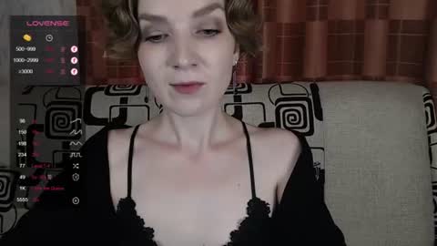 Snapshot of tinawincee chatting on 07-19-26, 04:05 Tina online show from 07-19-26, 04:05