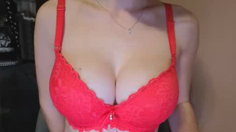 Lily online show from 01-31-25, 11:03