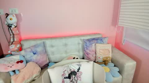Snapshot of tiny_cora chatting on 05-16-26, 04:39 tiny_cora online show from 05-16-26, 04:39