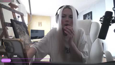 stage Kylie Sinner  brand CLITBAIT online show from 03-07-26, 01:08