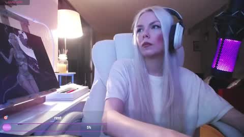 stage Kylie Sinner  brand CLITBAIT online show from 04-16-26, 08:04