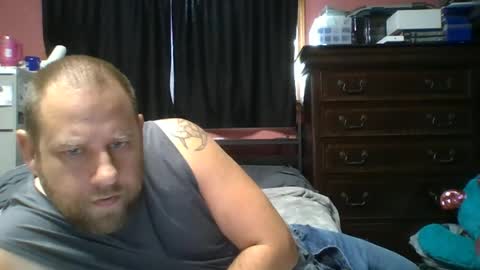 Snapshot of tipman84 chatting on 07-18-26, 01:26 C online show from 07-18-26, 01:26
