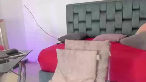 Snapshot of tivizaylove chatting on 03-13-26, 03:18 Tivizay online show from 03-13-26, 03:18