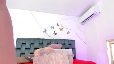 Snapshot of tivizaylove chatting on 06-13-26, 02:59 Tivizay online show from 06-13-26, 02:59