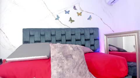 Snapshot of tivizaylove chatting on 06-17-26, 03:46 Tivizay online show from 06-17-26, 03:46