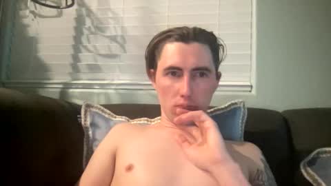 Snapshot of tlayne410 chatting on 11-30-25, 08:07 tlayne410 online show from 11-30-25, 08:07