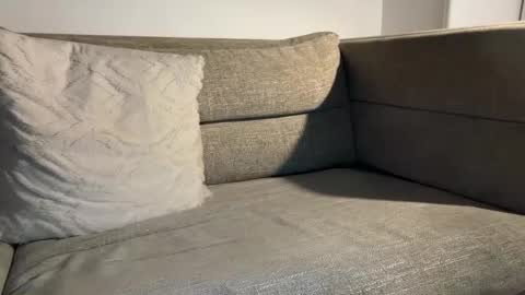 Snapshot of tmhard chatting on 10-06-25, 11:57 tmhard online show from 10-06-25, 11:57