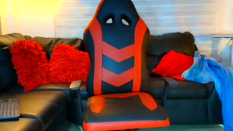 TOBBY online show from 07-22-26, 02:03