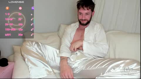 Toby Trombone online show from 05-08-26, 01:11
