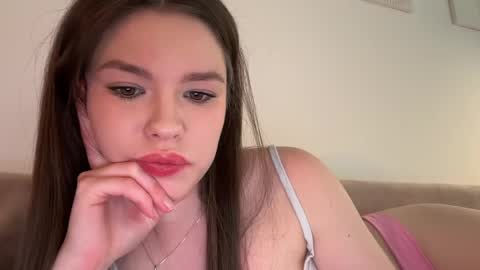 Alice  Alice -   online show from 05-20-26, 02:23