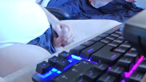 toloneo1 online show from 04-15-26, 07:26