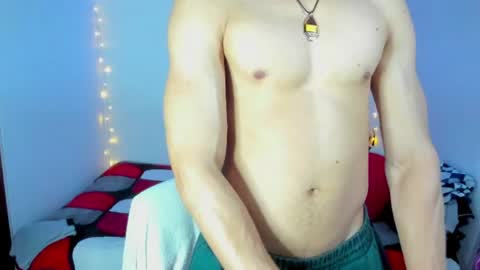 Tom Blue online show from 07-09-26, 02:48