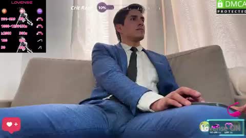 Snapshot of tom_blunt96 chatting on 07-15-26, 06:13 TOM online show from 07-15-26, 06:13