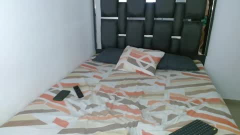 tomaz_18 online show from 04-07-26, 04:29