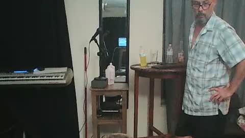 Snapshot of tomcatsawyer chatting on 07-01-26, 01:40 sirmuggsalot online show from 07-01-26, 01:40