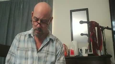 Snapshot of tomcatsawyer chatting on 07-09-26, 10:52 sirmuggsalot online show from 07-09-26, 10:52