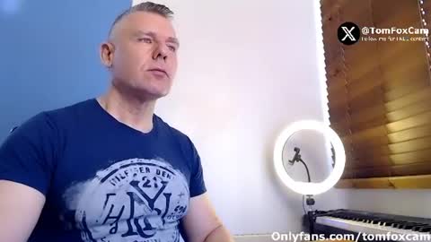 Snapshot of tomfoxcam chatting on 07-13-26, 06:16 Tom Fox online show from 07-13-26, 06:16