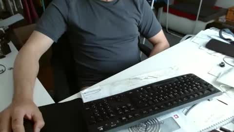 Tom online show from 04-20-26, 08:28