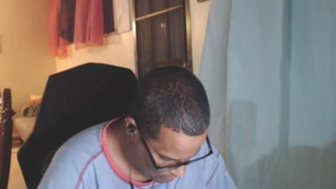 Snapshot of toni2814 chatting on 03-04-26, 02:06 Antonio online show from 03-04-26, 02:06