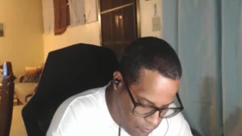 Snapshot of toni2814 chatting on 03-09-26, 01:42 Antonio online show from 03-09-26, 01:42