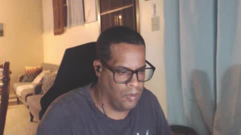 Snapshot of toni2814 chatting on 03-10-26, 02:16 Antonio online show from 03-10-26, 02:16