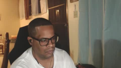 Snapshot of toni2814 chatting on 03-17-26, 02:05 Antonio online show from 03-17-26, 02:05