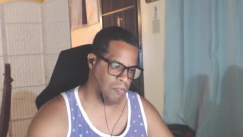 Snapshot of toni2814 chatting on 04-07-26, 02:12 Antonio online show from 04-07-26, 02:12