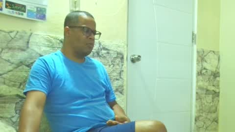 Snapshot of toni2814 chatting on 04-13-26, 01:05 Antonio online show from 04-13-26, 01:05