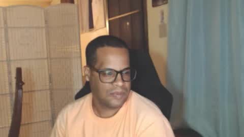 Snapshot of toni2814 chatting on 04-24-26, 02:25 Antonio online show from 04-24-26, 02:25