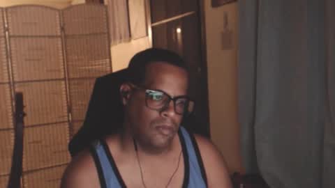 Snapshot of toni2814 chatting on 04-28-26, 02:10 Antonio online show from 04-28-26, 02:10