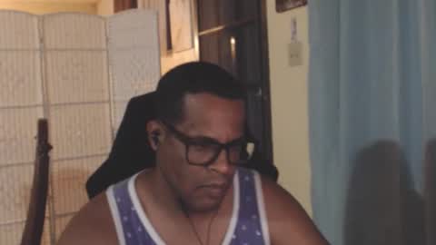 Snapshot of toni2814 chatting on 05-03-26, 02:17 Antonio online show from 05-03-26, 02:17