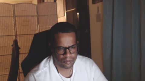 Snapshot of toni2814 chatting on 05-06-26, 02:40 Antonio online show from 05-06-26, 02:40