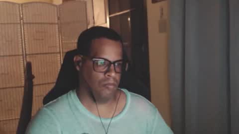 Snapshot of toni2814 chatting on 05-07-26, 03:01 Antonio online show from 05-07-26, 03:01