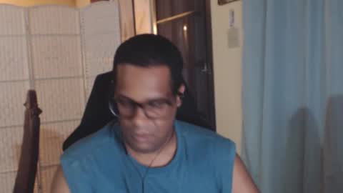 Snapshot of toni2814 chatting on 05-08-26, 02:39 Antonio online show from 05-08-26, 02:39