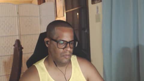 Snapshot of toni2814 chatting on 05-09-26, 02:39 Antonio online show from 05-09-26, 02:39